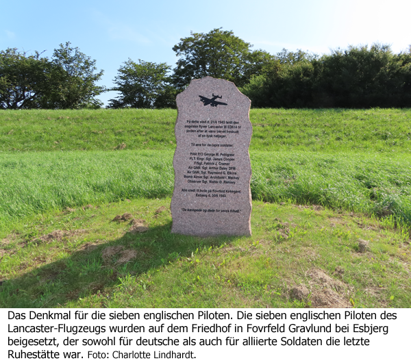 Mindestenen for de syv engelske piloter De syv engelske piloter fra Lancaster-flyet blev begravet på kirkegården i Fovrfeld ved Esbjerg, som blev sidste hvilested for både tyske og allierede soldater. Foto: Charlotte Lindhardt.